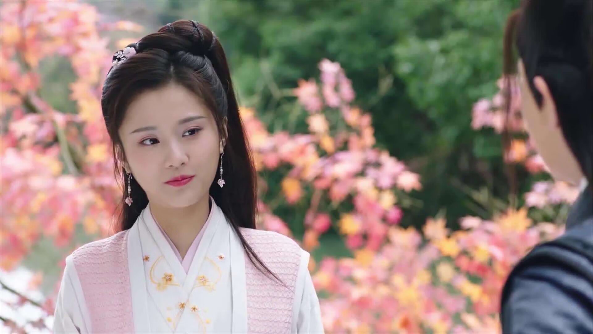 九游官网pc-球队客场作战稳定发挥成功拿下一场关键胜利提升士气，球队主客场