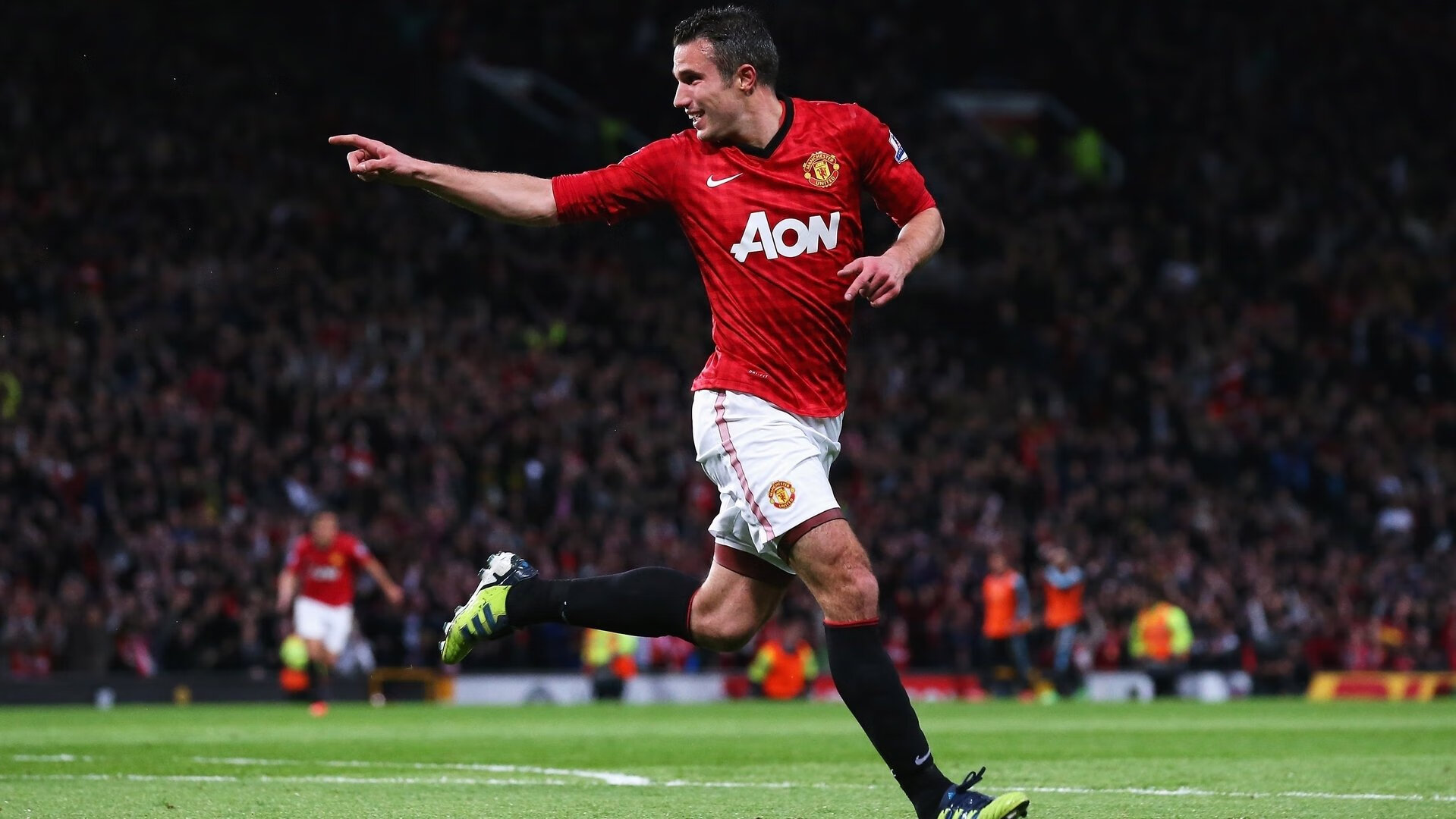 战术大师的指导：欧冠教练的“魔法”秘诀，欧冠战术分析