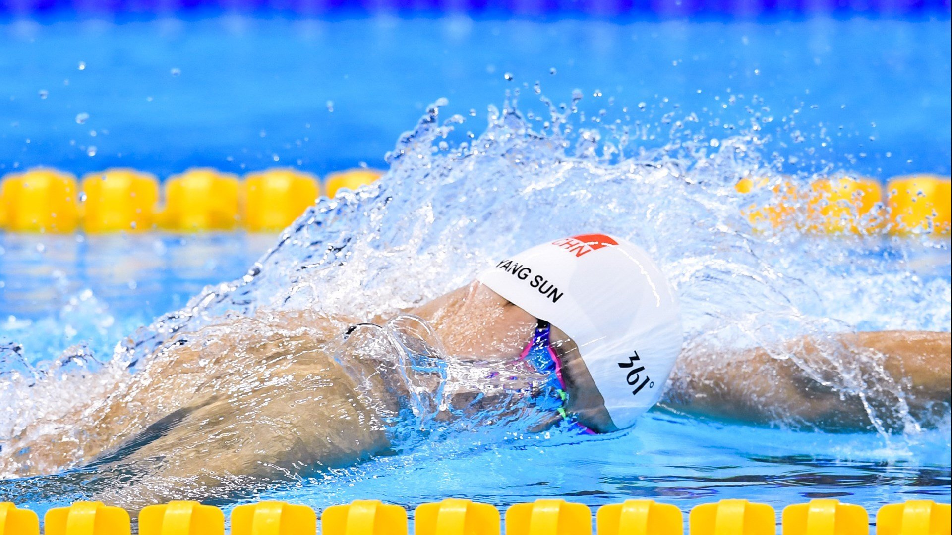 线上线下深度融合，打造完整的青少年篮球生态圈，线上篮球打卡策划